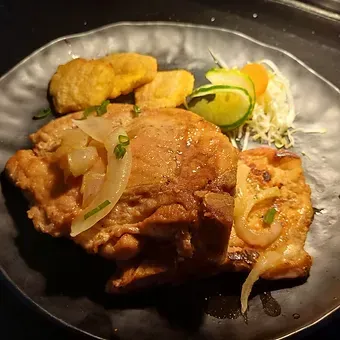 Bistec encebollado