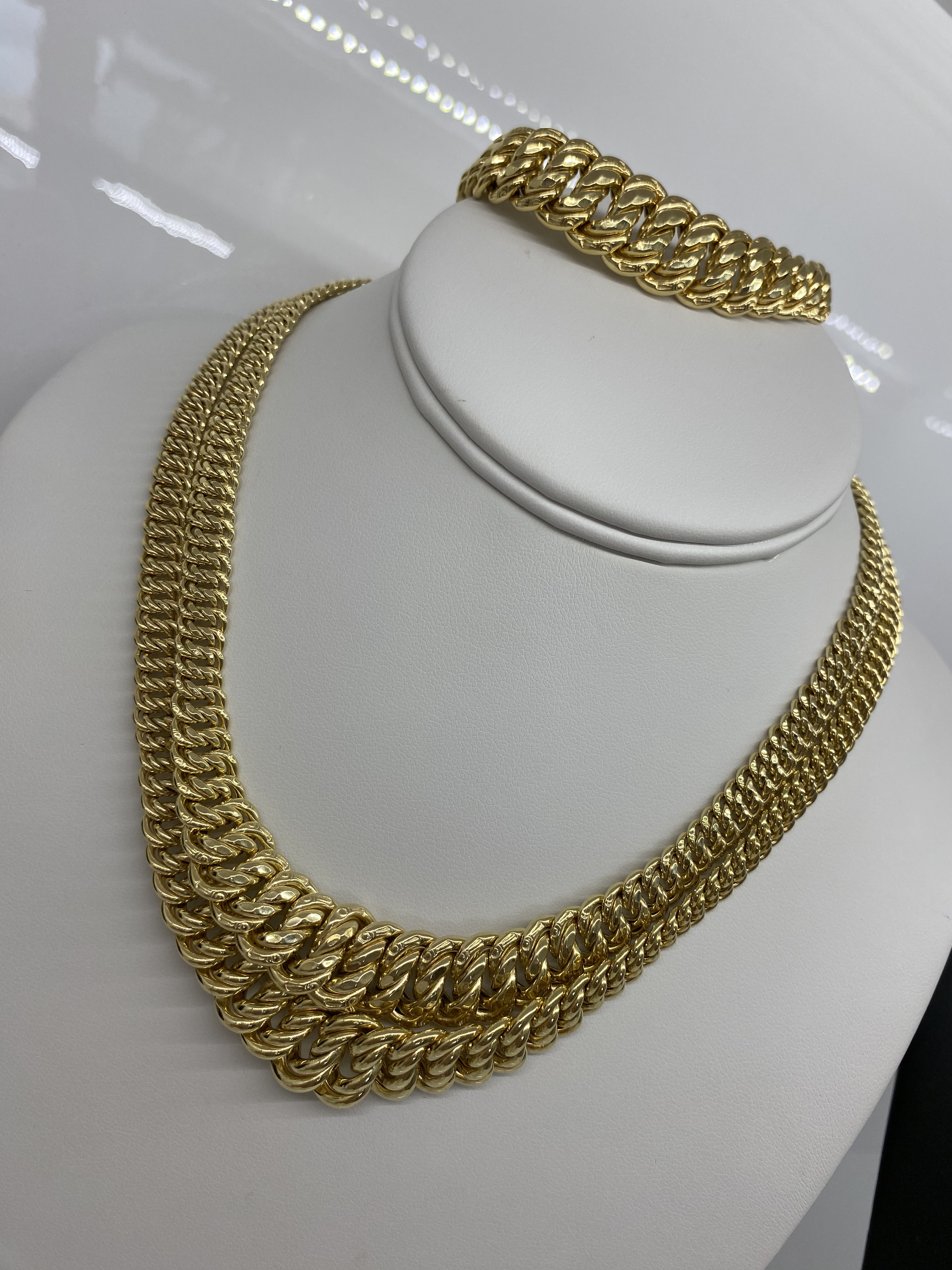 ecommerce.upsell.product_image_alt