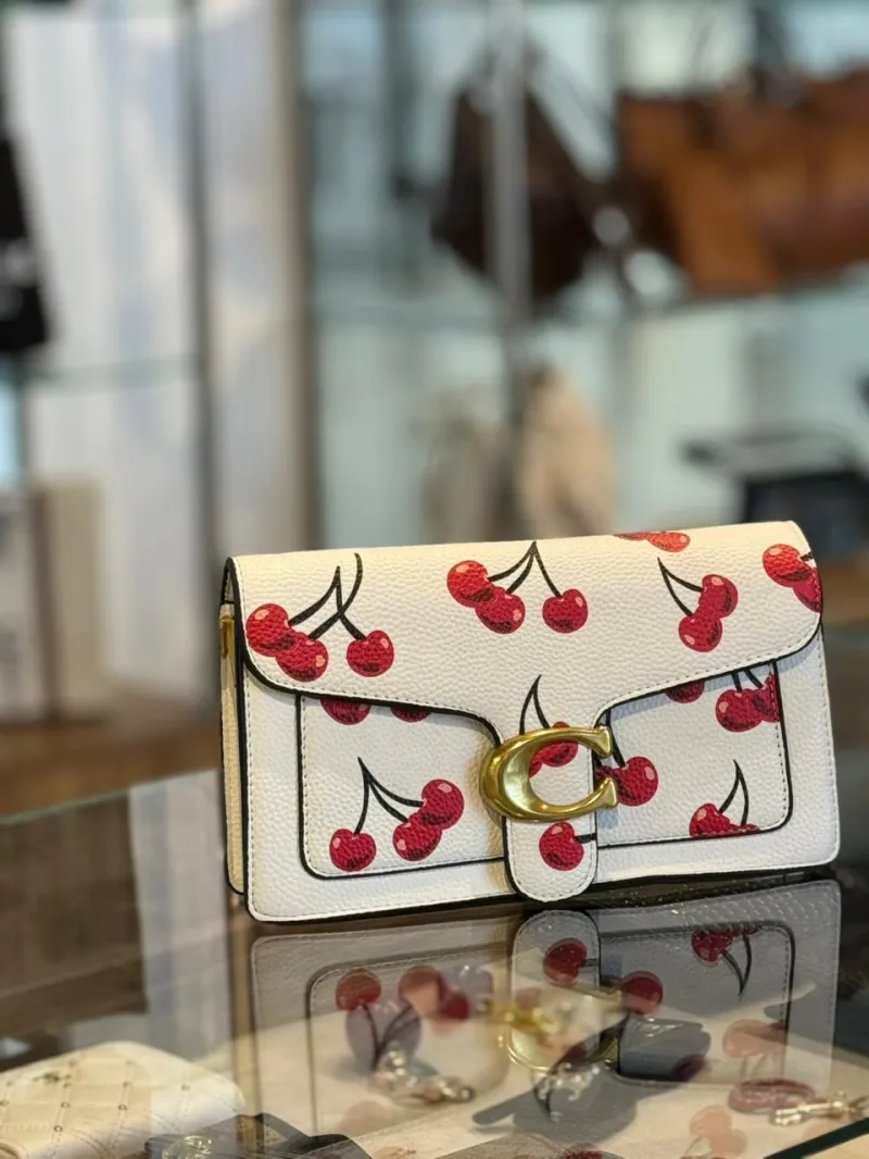 ecommerce.upsell.product_image_alt