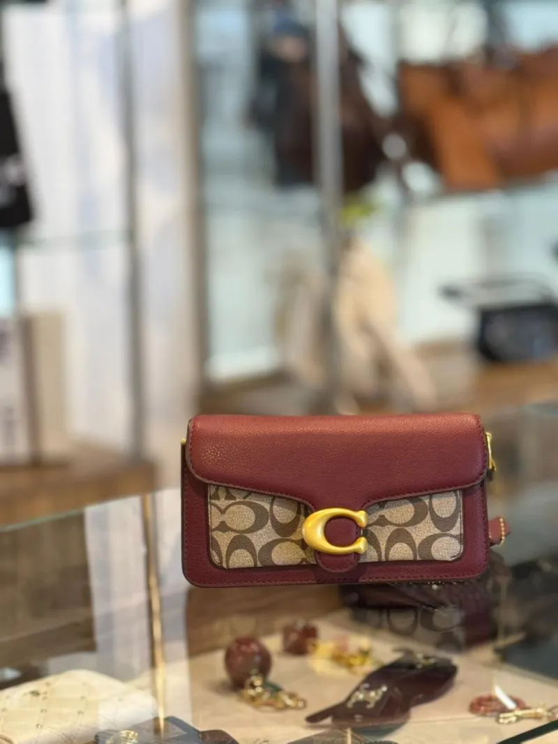 ecommerce.upsell.product_image_alt