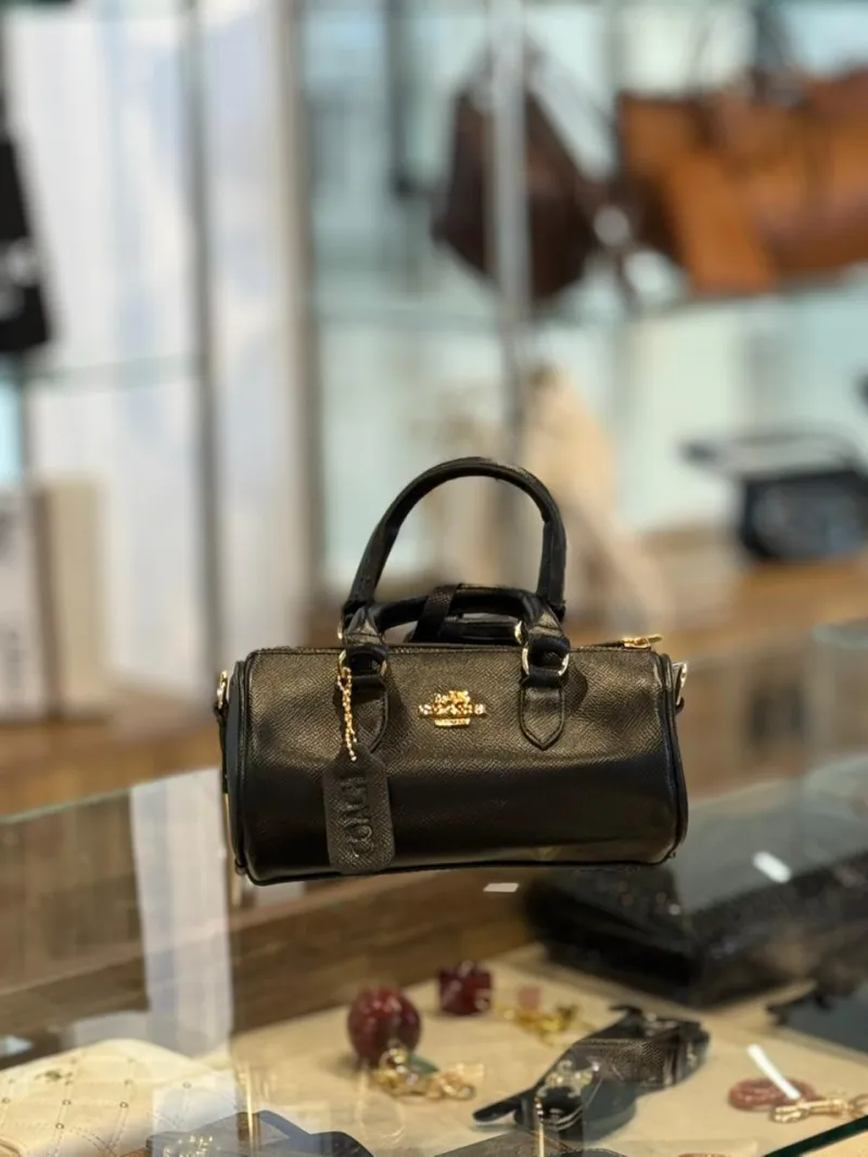 ecommerce.upsell.product_image_alt