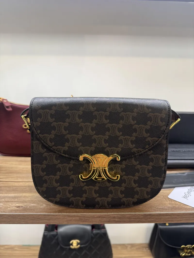 ecommerce.upsell.product_image_alt