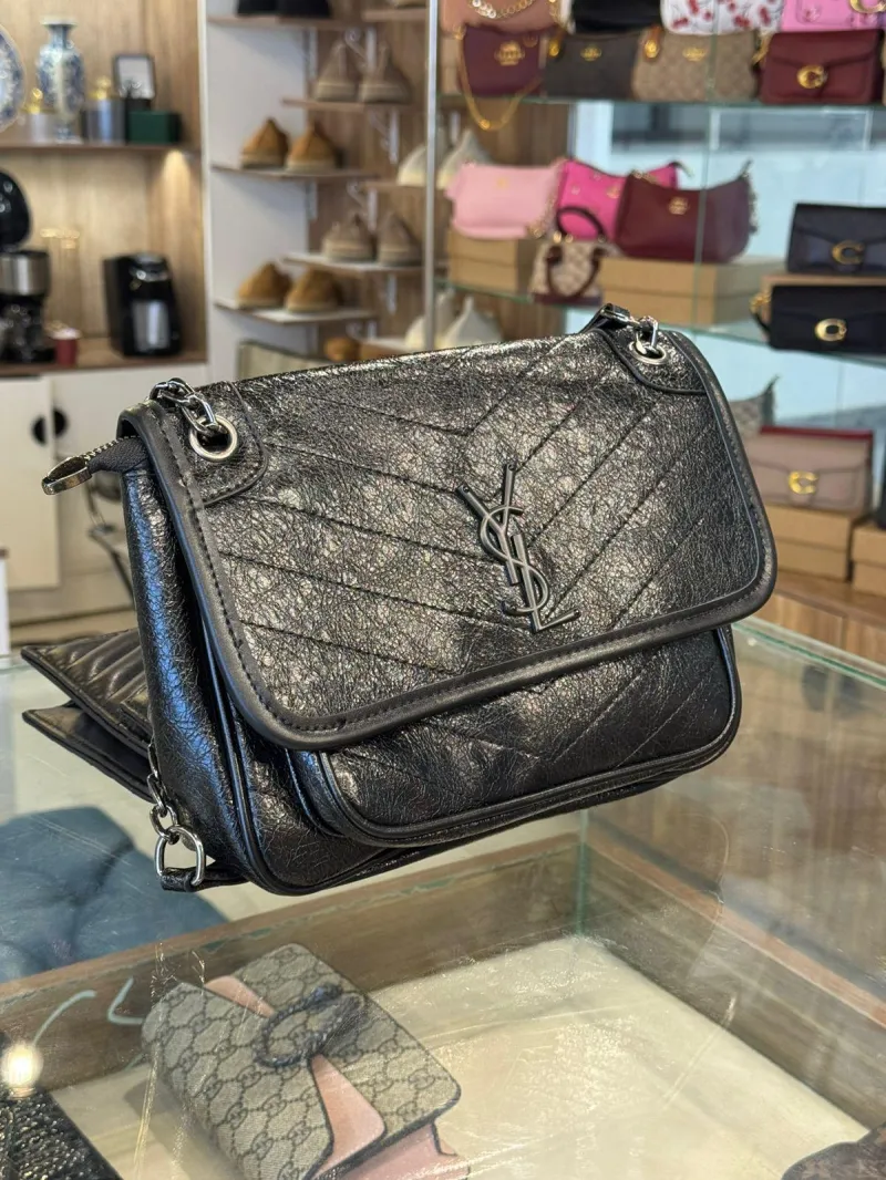 ecommerce.upsell.product_image_alt