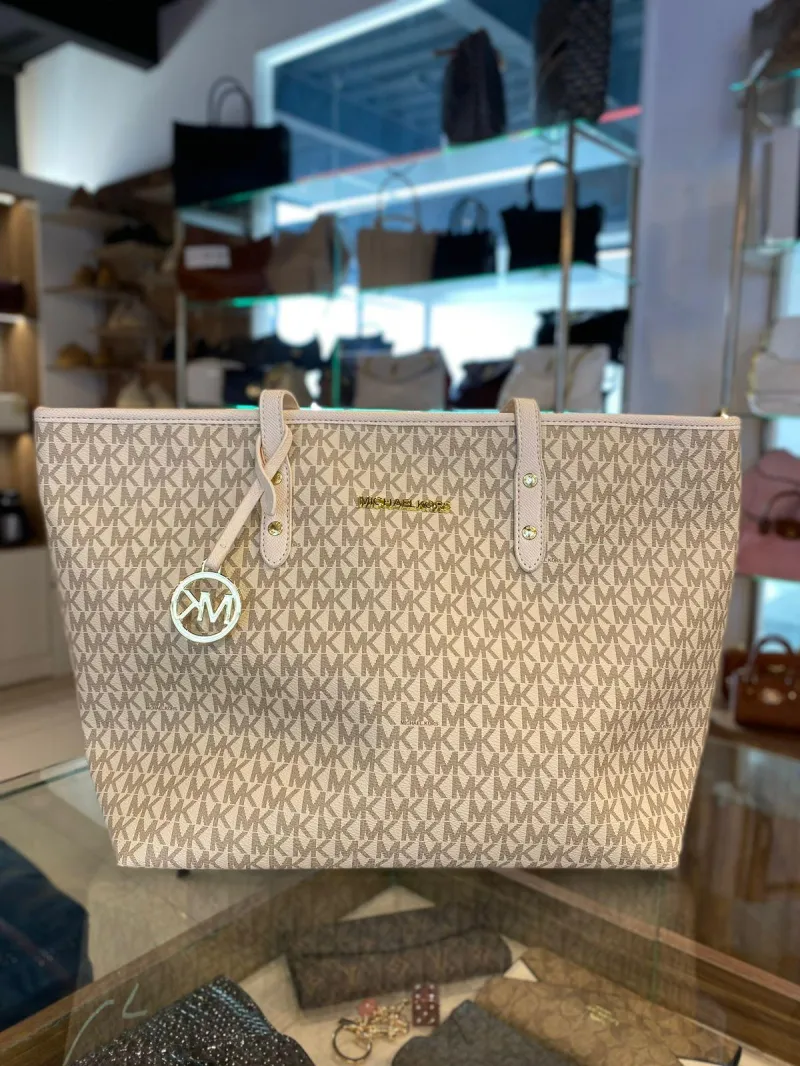 ecommerce.upsell.product_image_alt