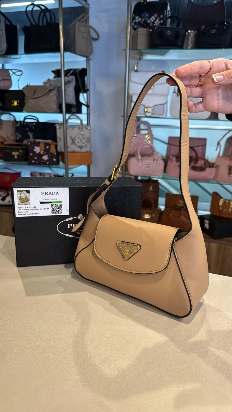 ecommerce.upsell.product_image_alt