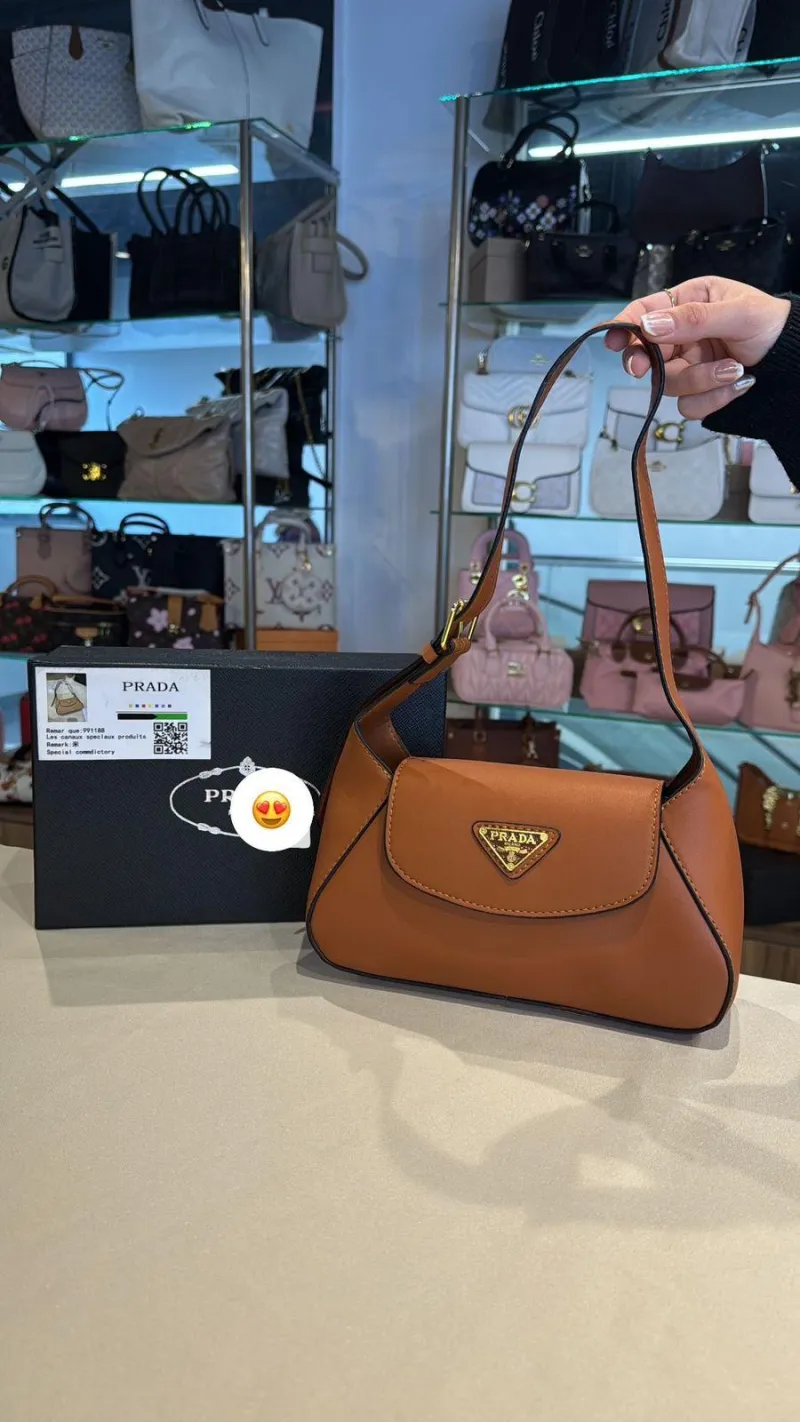 ecommerce.upsell.product_image_alt