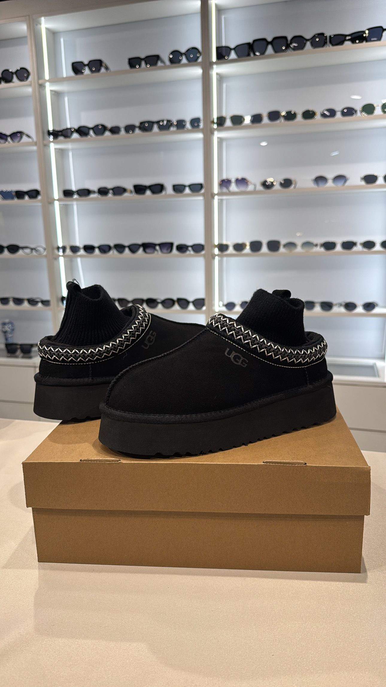 ecommerce.upsell.product_image_alt