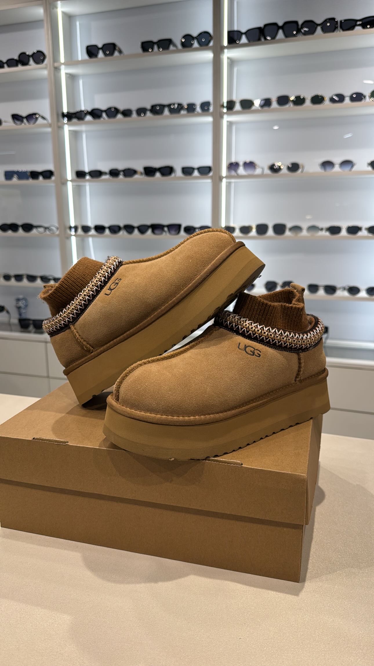 ecommerce.upsell.product_image_alt