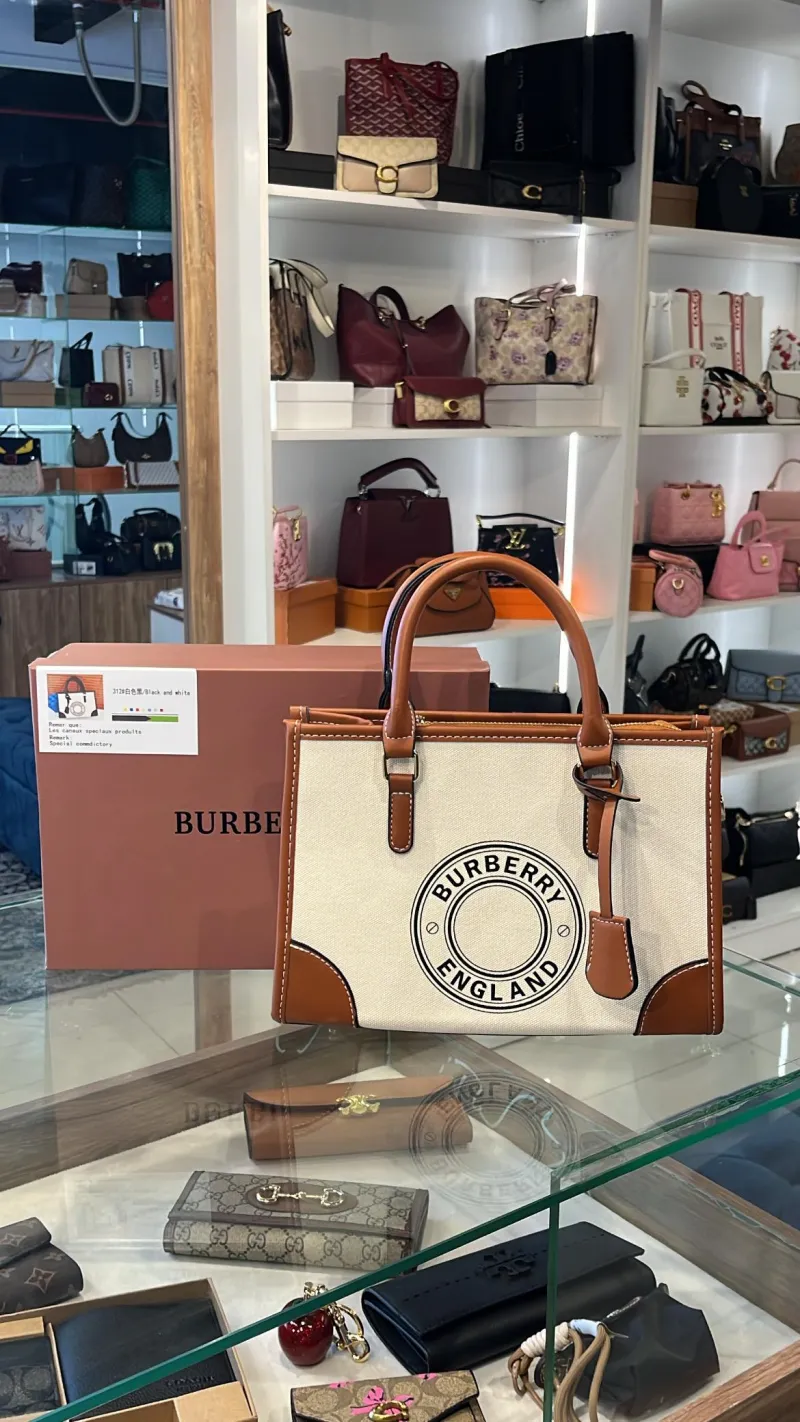 ecommerce.upsell.product_image_alt