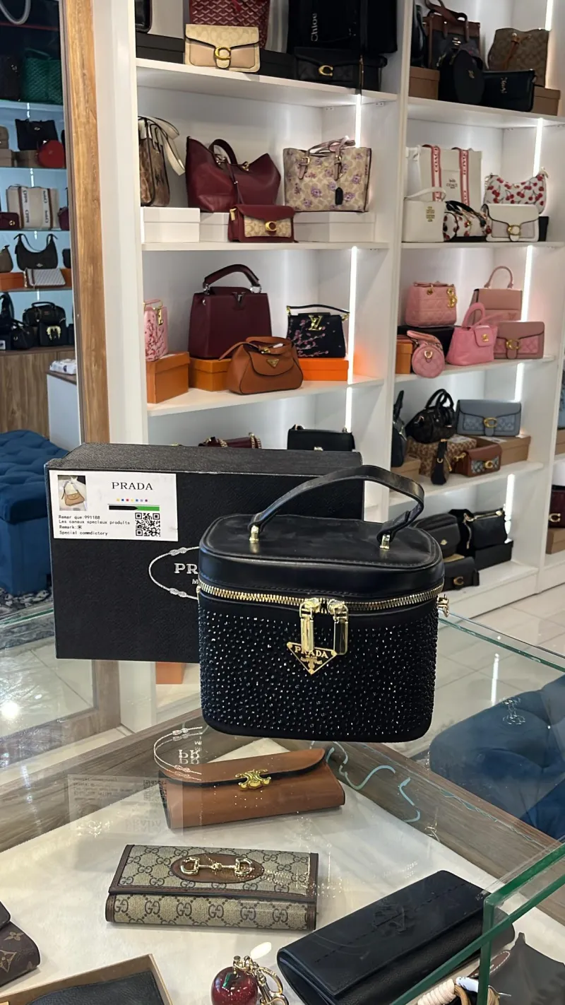 ecommerce.upsell.product_image_alt