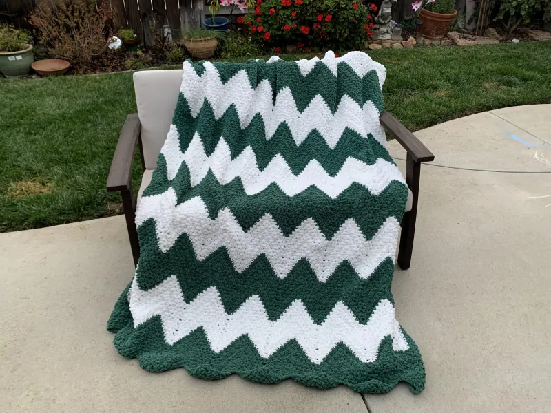 Chevron (small)