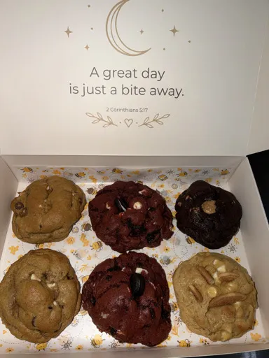 Red Velvet Cookies And Cream