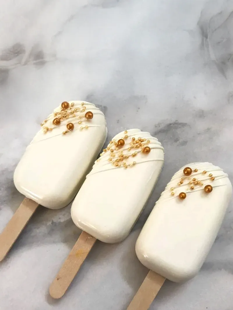 ecommerce.upsell.product_image_alt