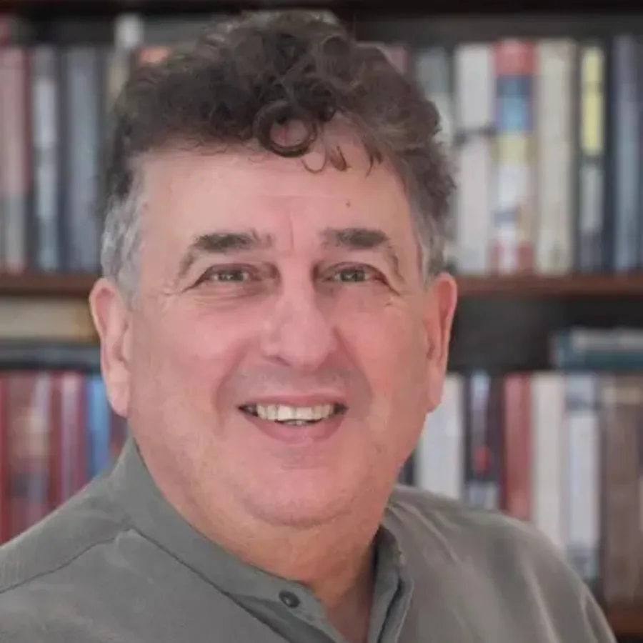 Dr Leon Levin