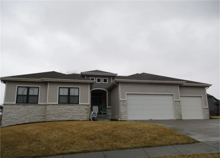 7816 N 160th Circle, Bennington, Nebraska