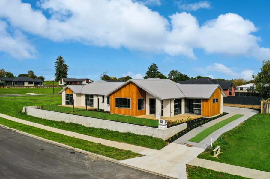 Brick and timber duplex built by MH Builders at Wetere Drive, Thorncombe Park, Te Awamutu