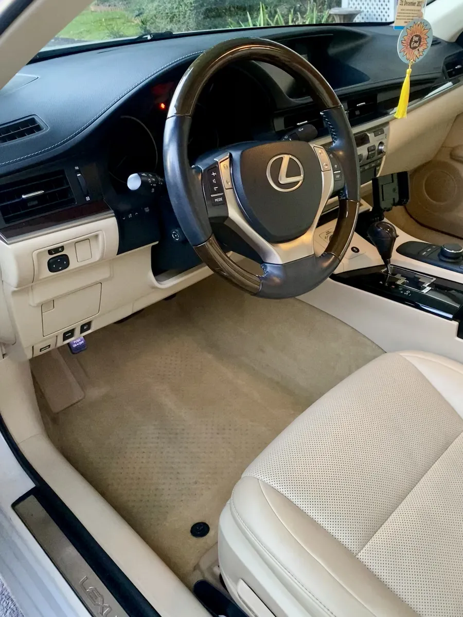 Lexus front interior after an interior detail
