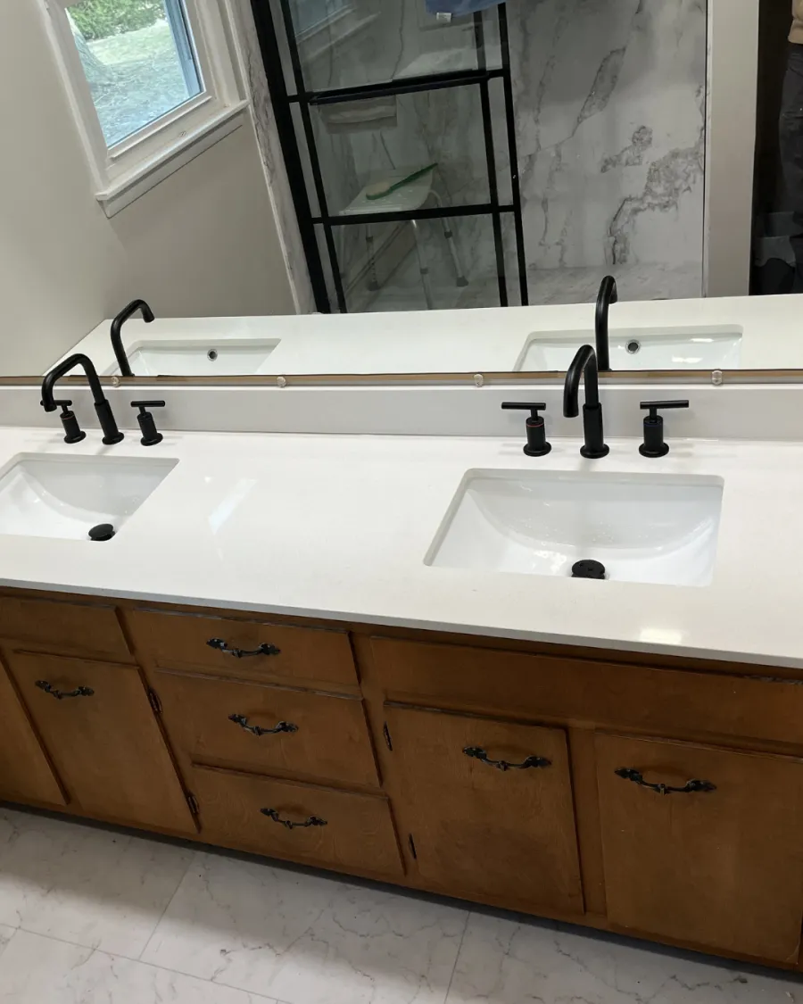 Double sink bathroom vanity