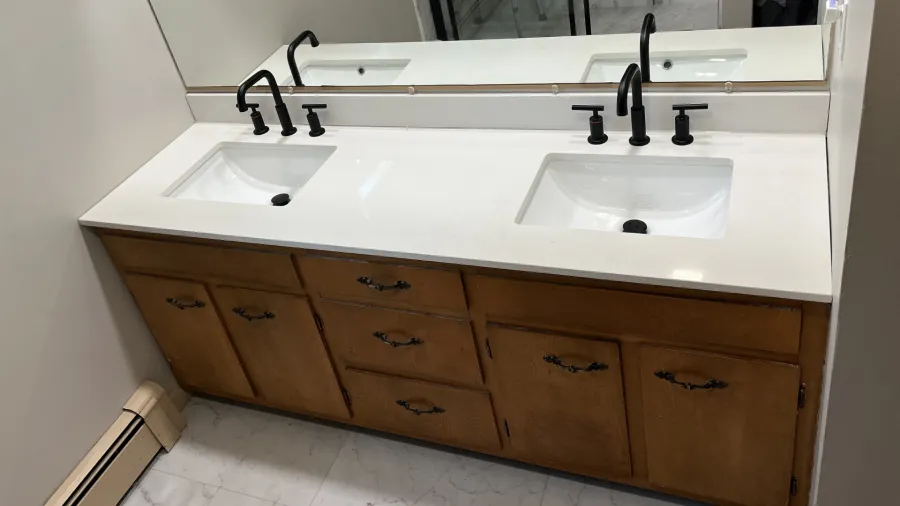 Double sink bathroom vanity