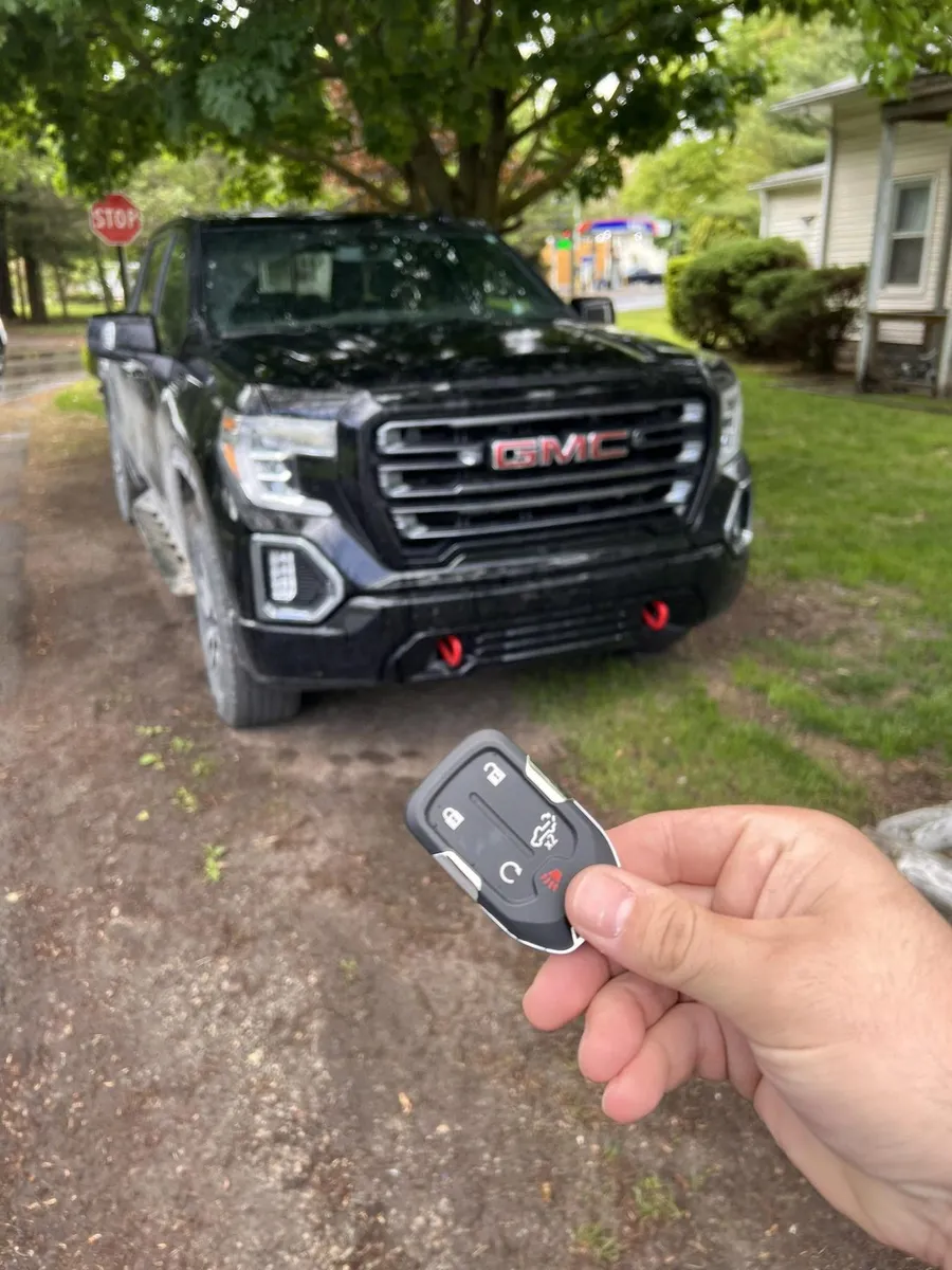 Smart key for a black GMC Sierra AT4