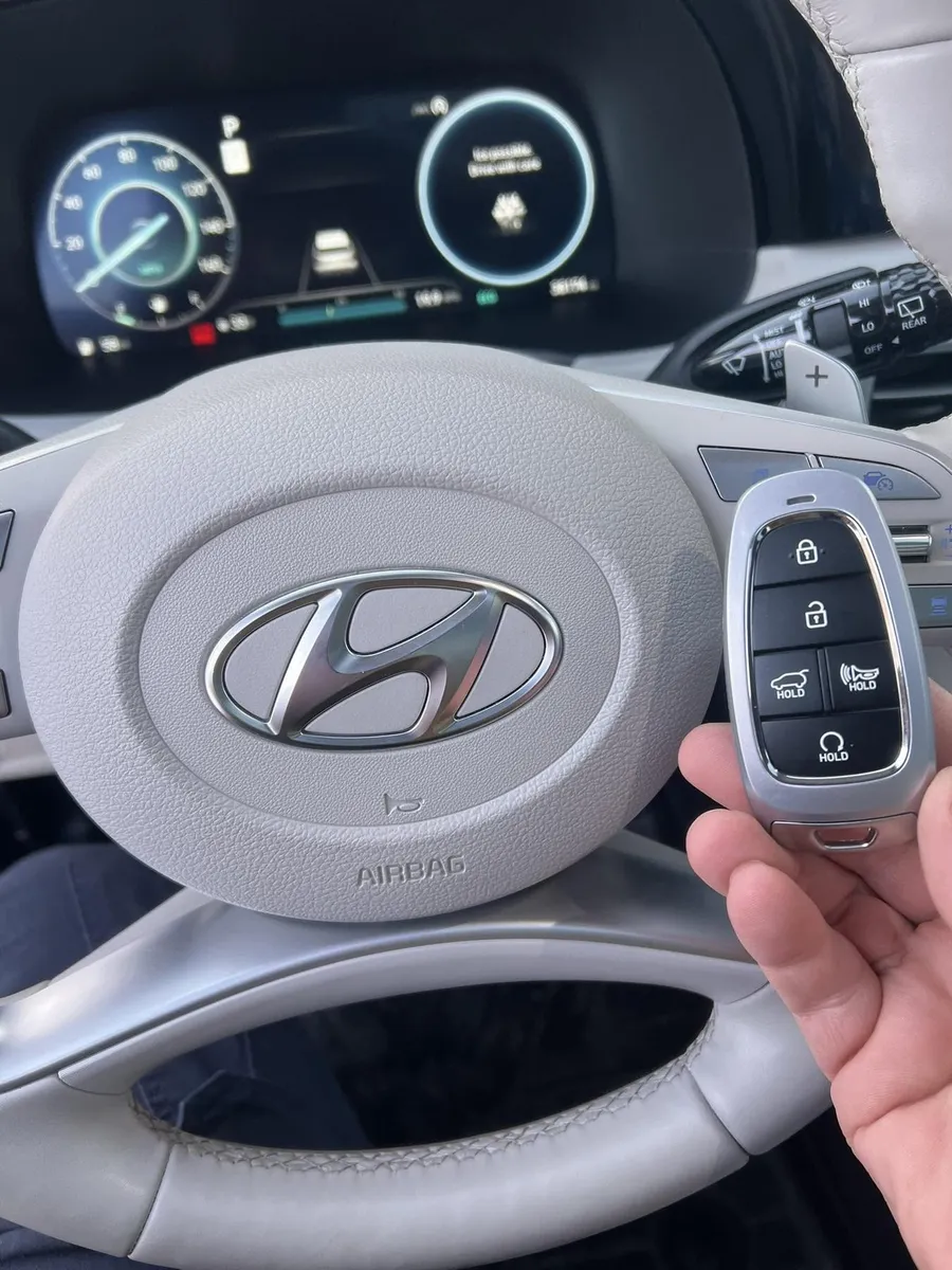 Hyundai smart key at the steering wheel