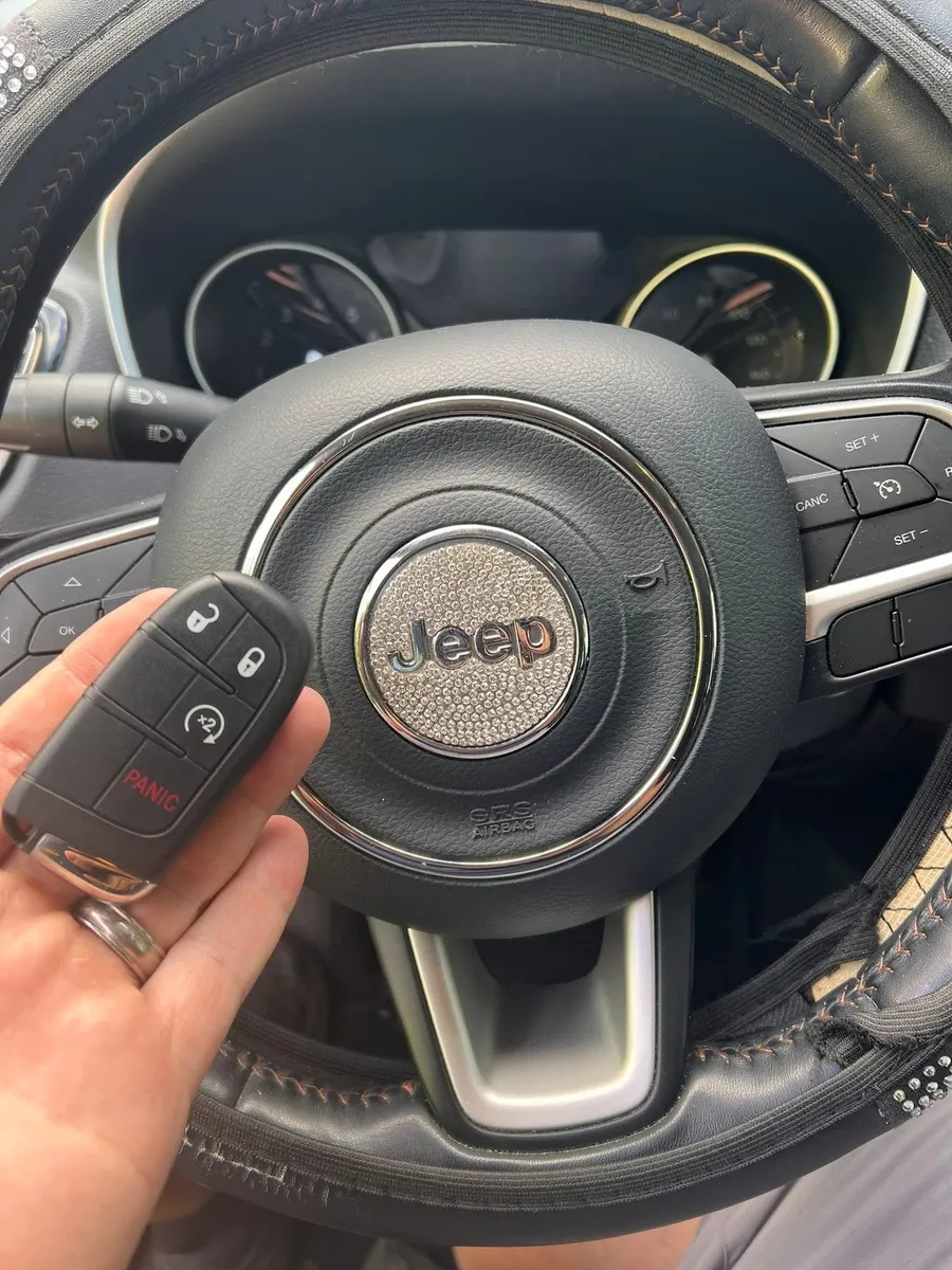 Jeep smart key at the steering wheel