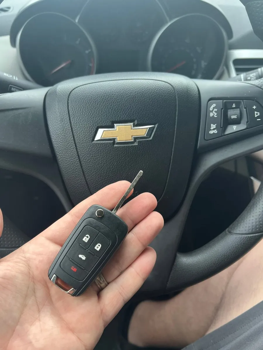 Chevrolet flip key at the steering wheel