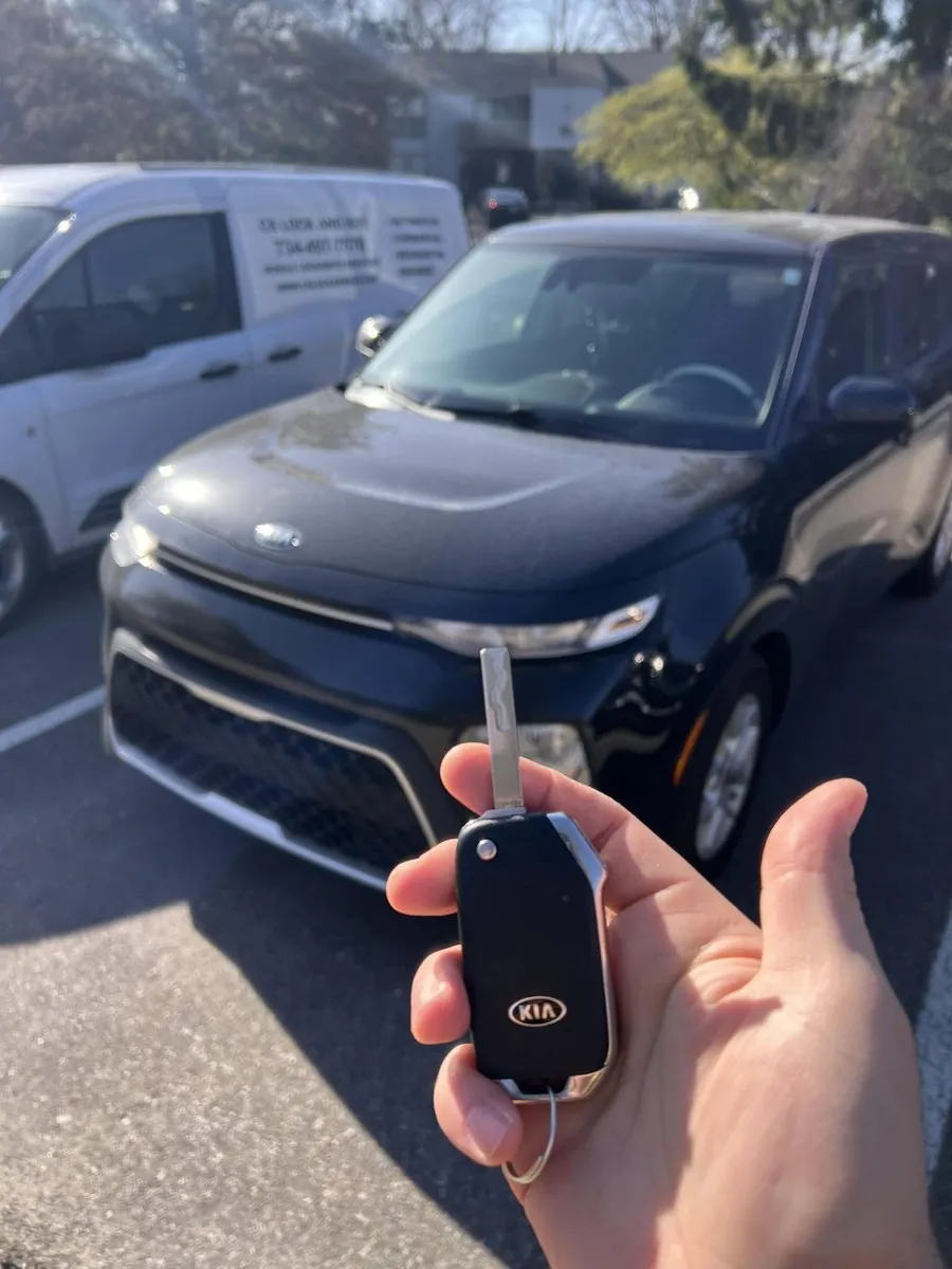 Flip key for a black Kia Soul, with the CS Lock and Key van