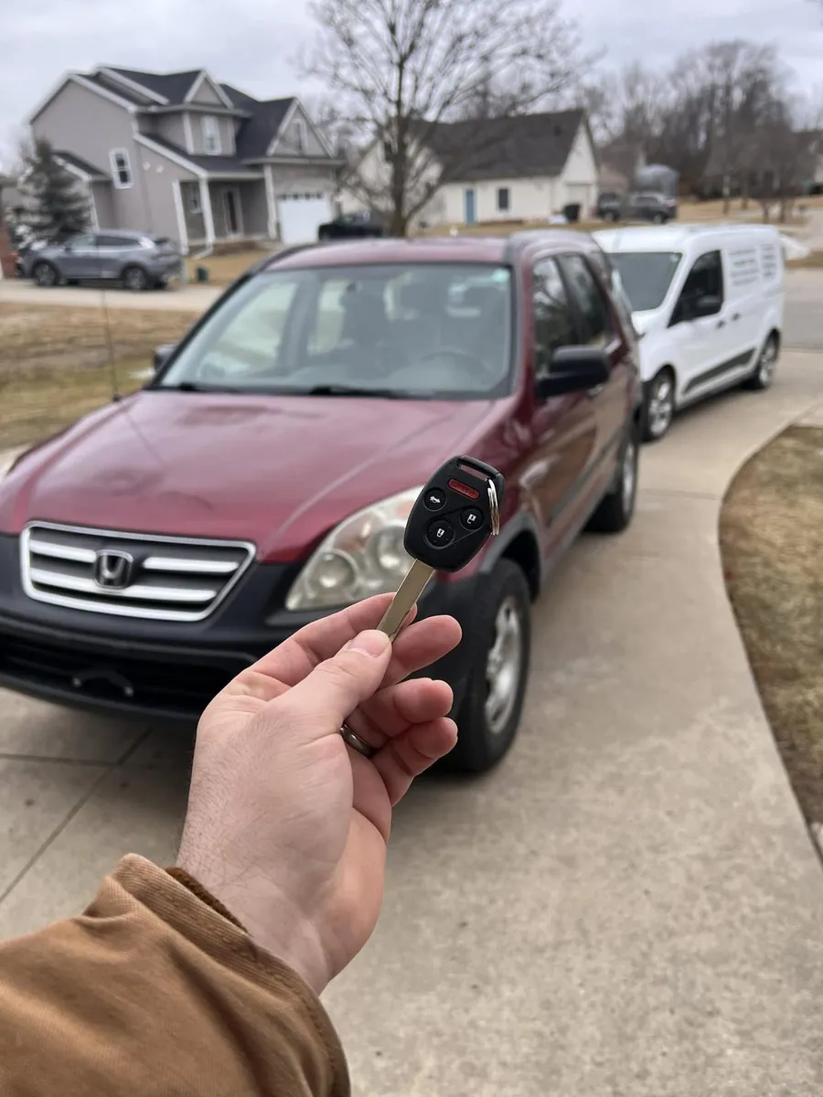 Key for a red Honda CR-V, with the CS Lock and Key van