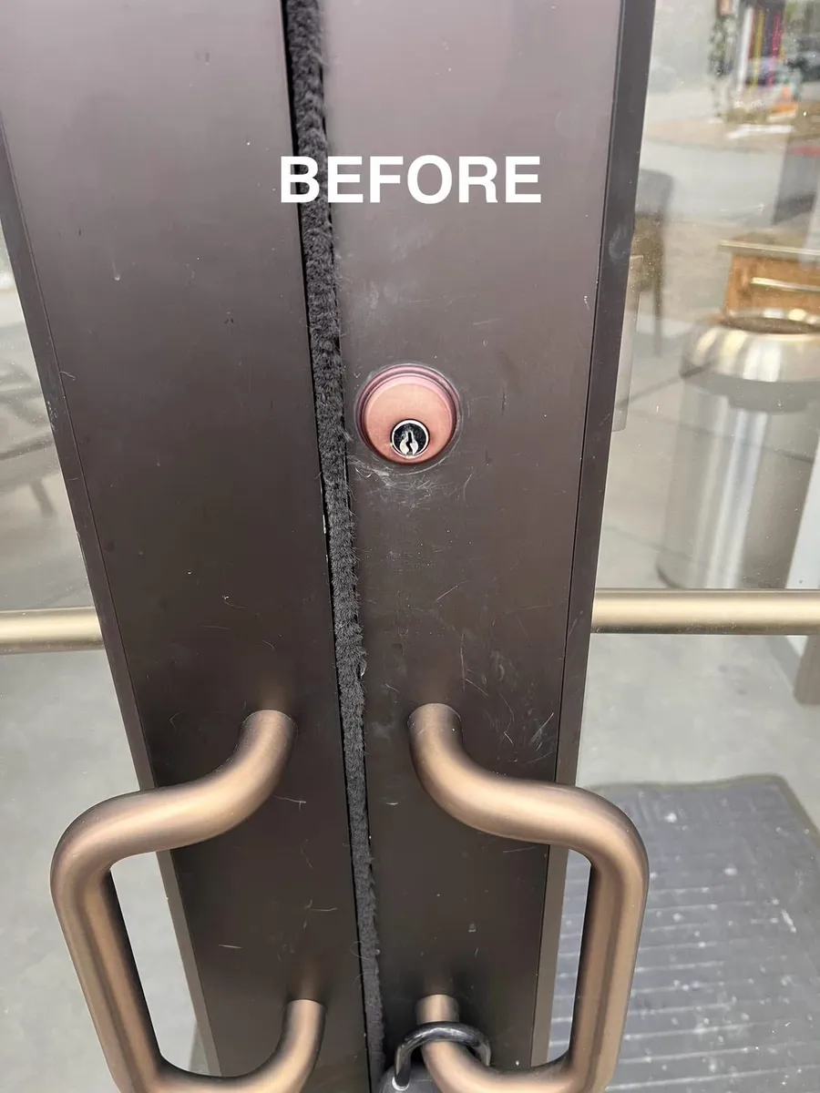 Storefront door lock before the work
