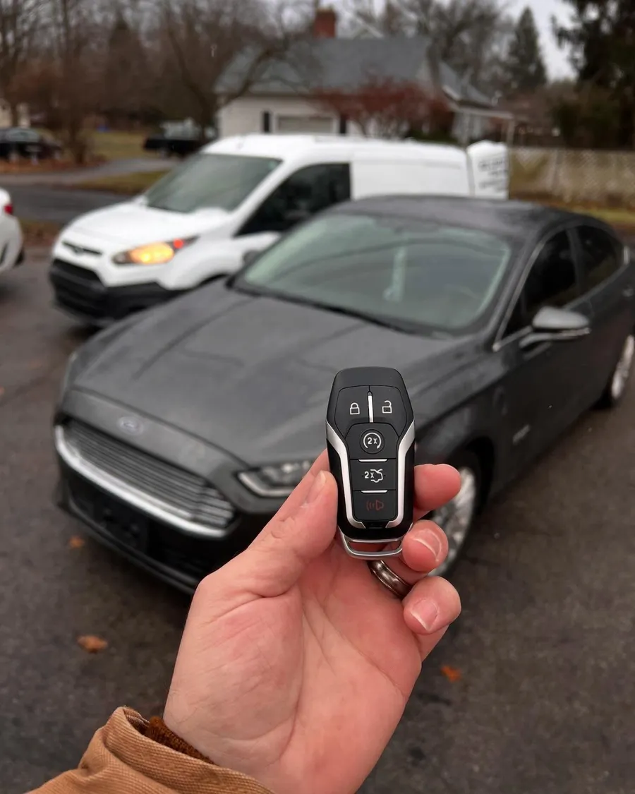Smart key for a gray Ford Fusion, with the CS Lock and Key van