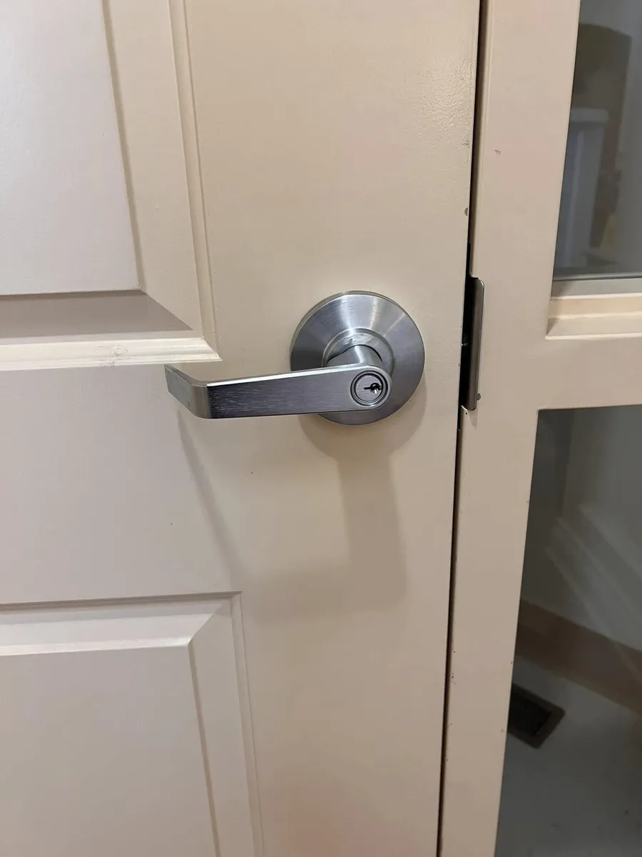 Lever handle on a cream door