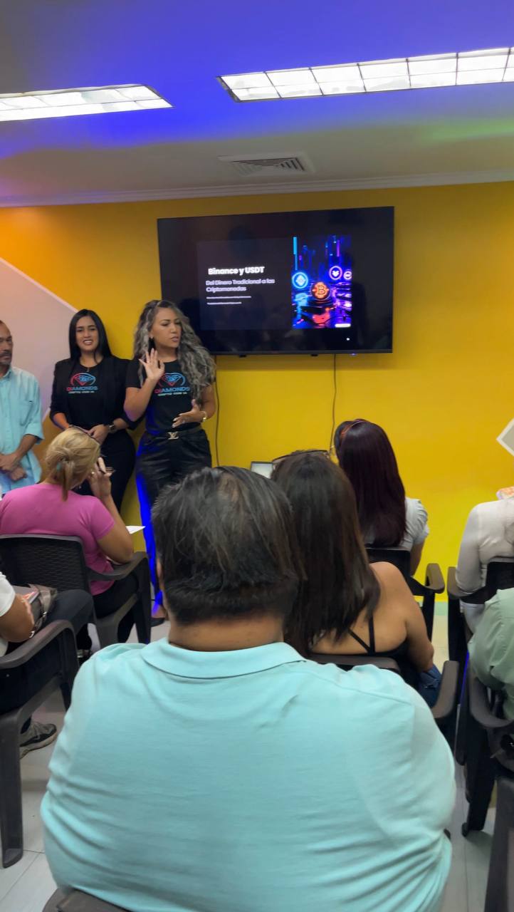 Participantes en taller presencial Binance & USDT