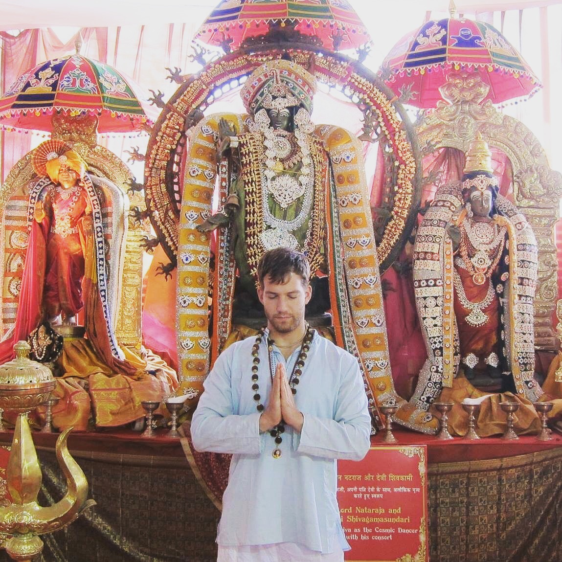 Daniel in a temple
