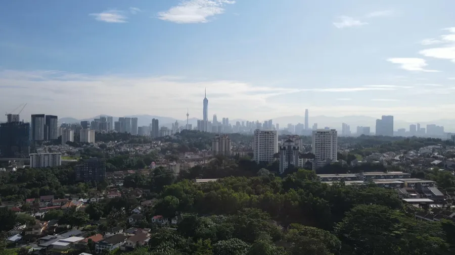 Long views to the KL skyline, Aetas Taman Desa, artist's impression