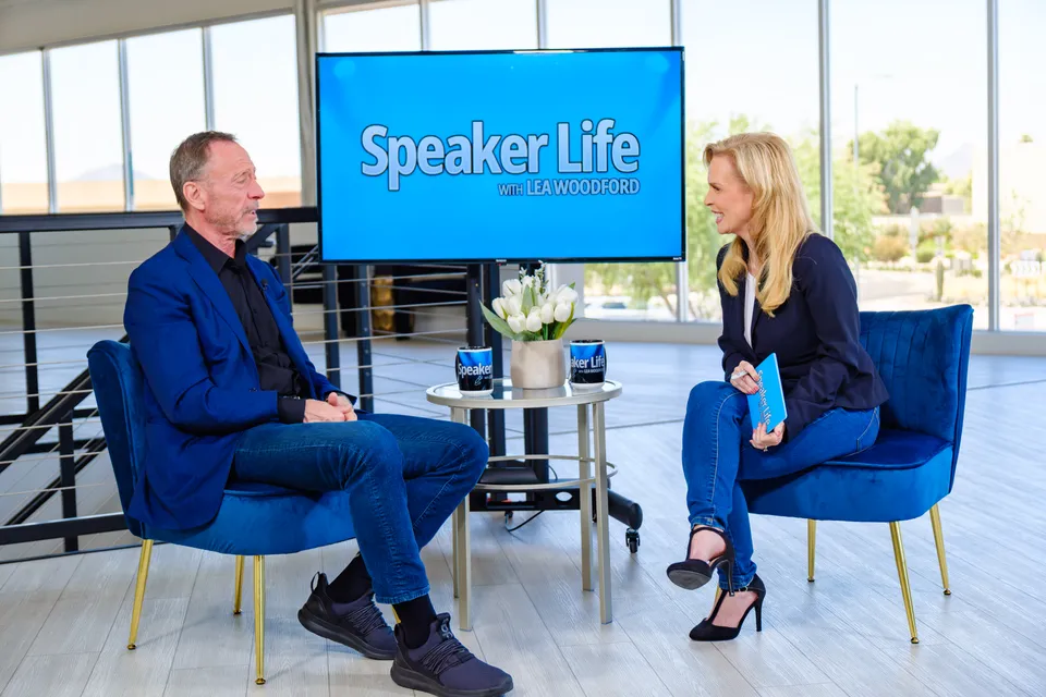 Lea Woodford interviewing Chris Voss