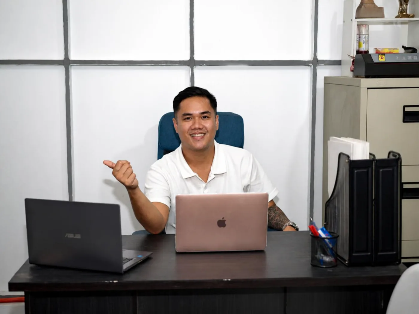 Joje at his desk