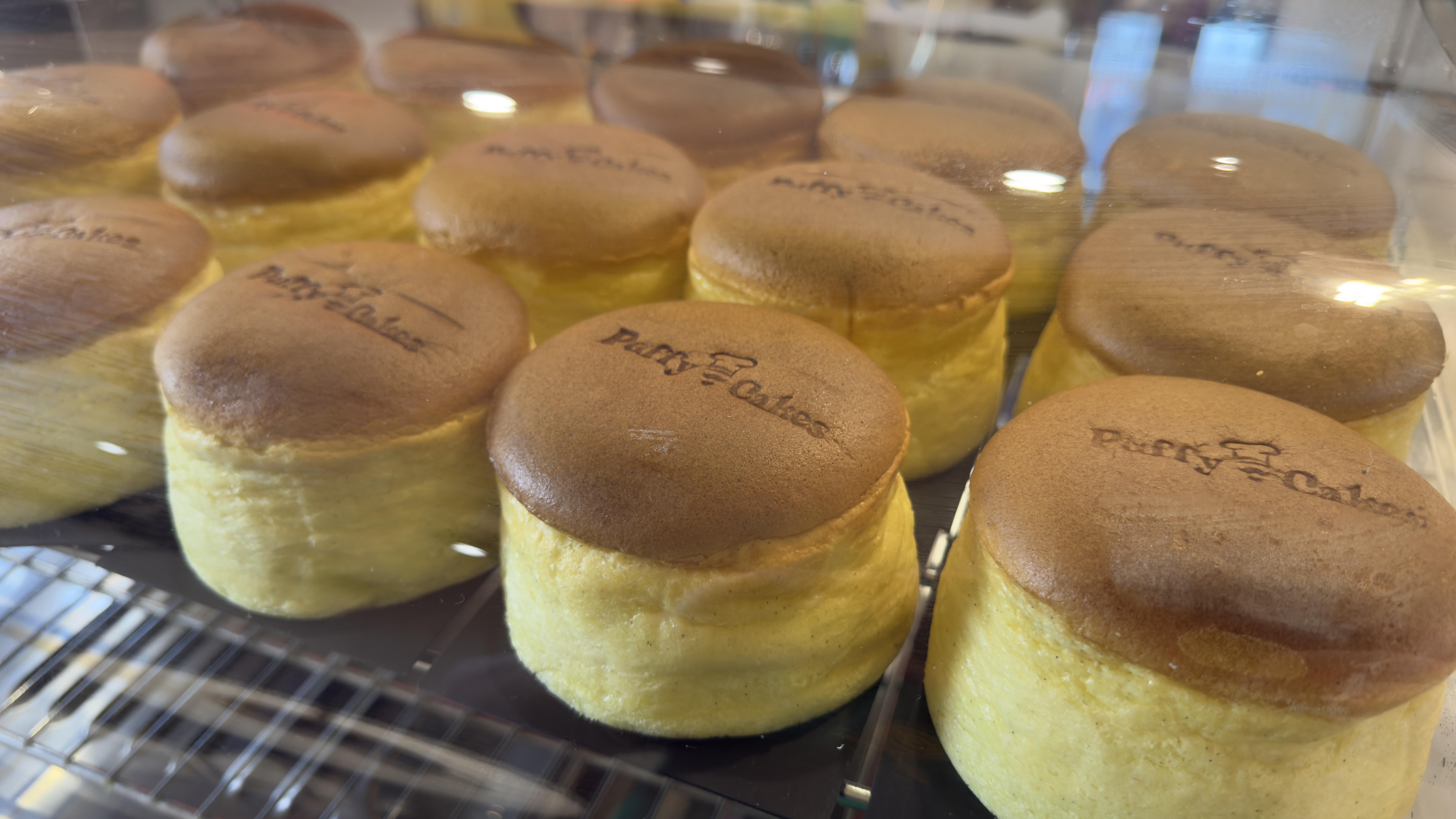 Puffy Cakes