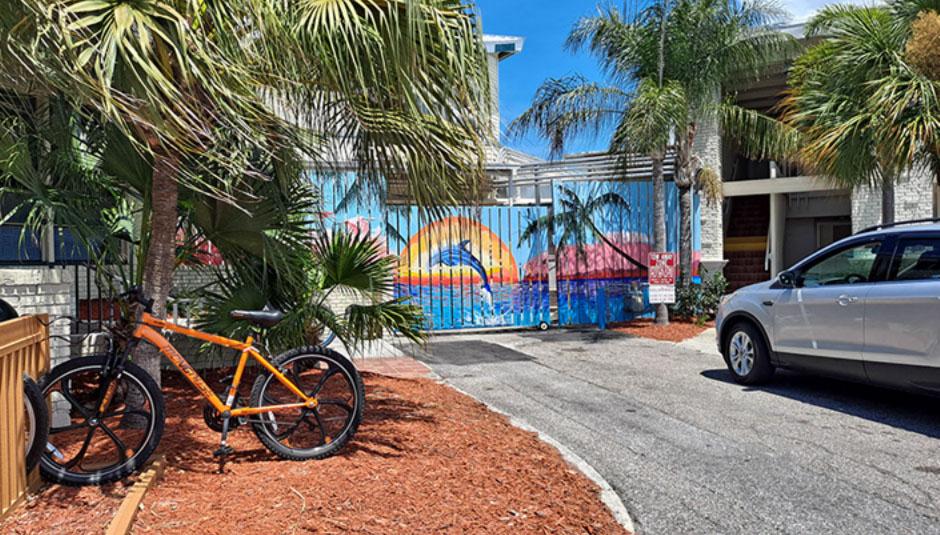 Colourful street-facing mural at Bon Appétit Restaurant