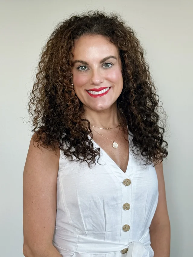 Liz Fisher headshot