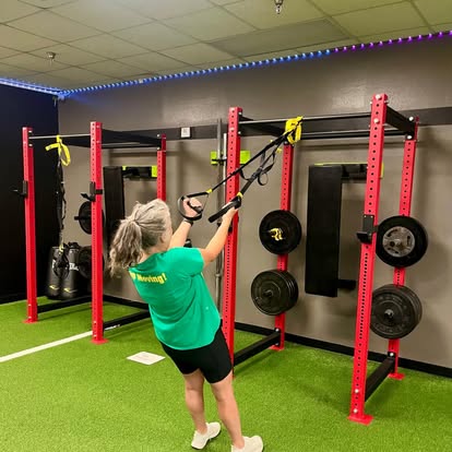 Member training on the suspension trainer
