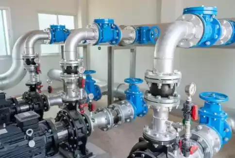 Commercial plumbing manifold with shutoff valves
